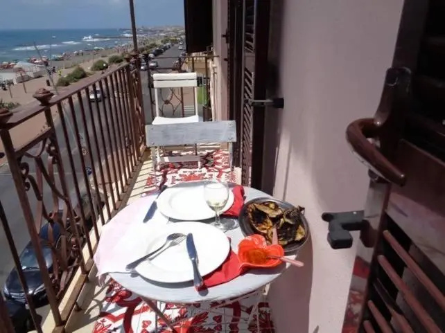 Apartment with seaview — отель с удобствами в Риме