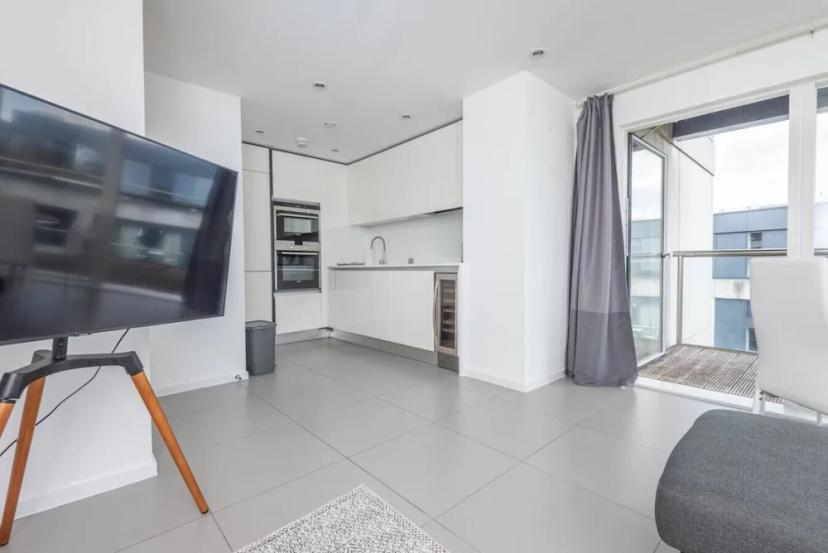 Цены на Old Street Gem - Modern Apartment в Лондоне