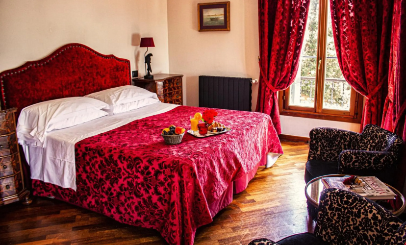 Сравните цены на Hotel La Calcina в Венеции