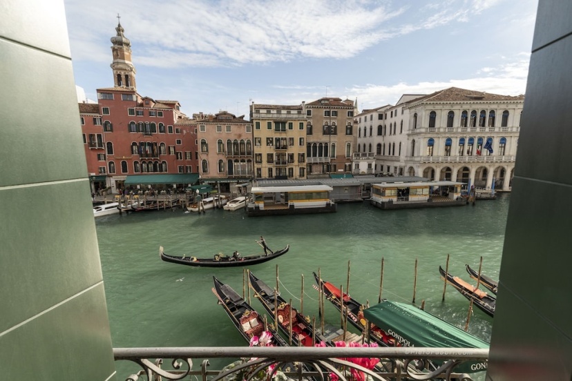 Rialto Grand Canal by Wonderful Italy — отель с удобным расположением в Венеции