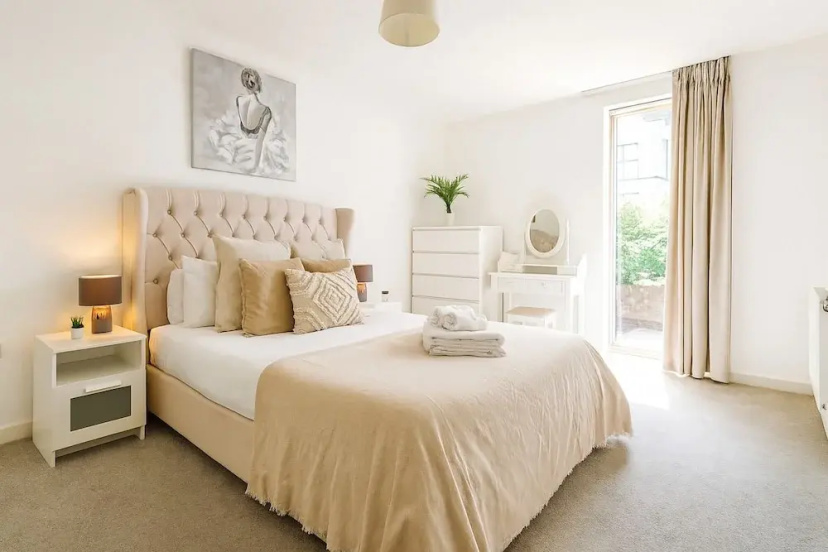 Modern 2-Bed flat in Mill hill Park — комфортный отель в Лондоне