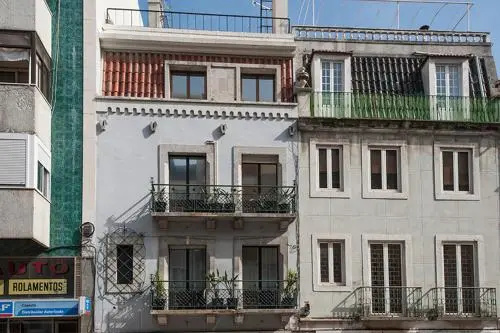 Angel'S Duplex Terrace Five Bedrooms — комфортный отель в Лиссабоне