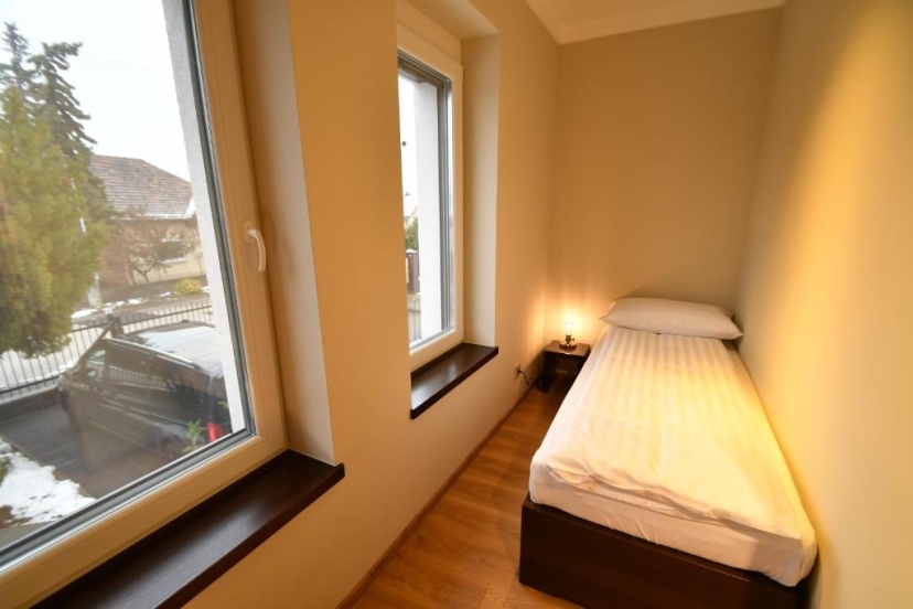 Цены на Tweed House-superior villa in a calm neighborhood в Будапеште