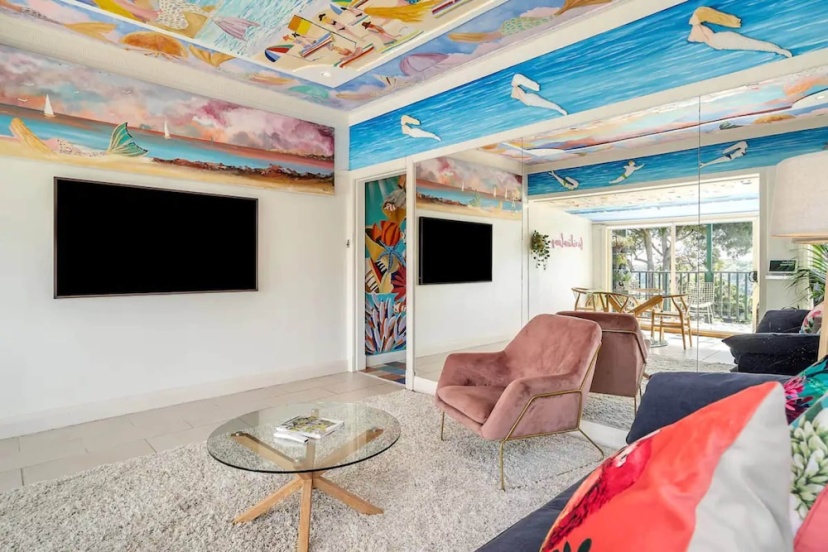 Harbourside Pad With Waterfront Views — забронировать отель в Сиднее