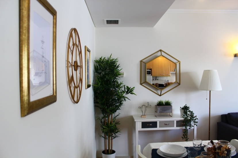 Цены на Beautiful flat - Parking - Lisbon center в Лиссабоне