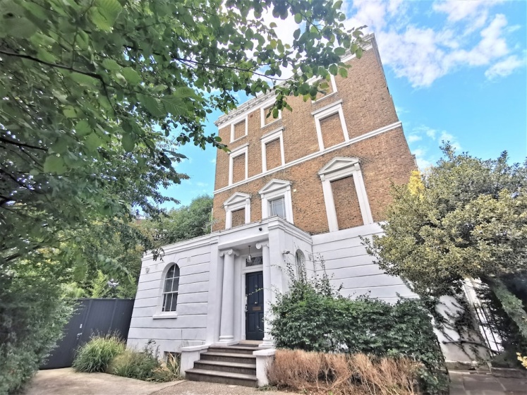 Spacious 2 bed flat in Camden — забронировать отель в Лондоне