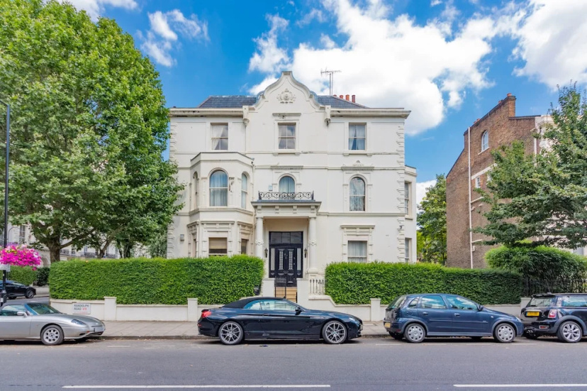 Large Studio Apartment  Central London — комфортный отель в Лондоне