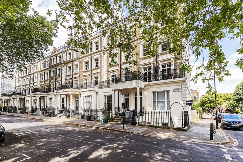 Chic 1 Bedroom Parkview Flat At Arundel Square — отель в Лондоне, Соединенное Королевство