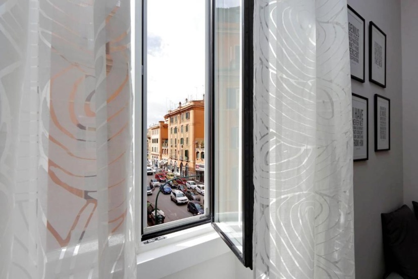 Vatican Museum Bright Apartment up to 9 people — забронировать отель в Риме