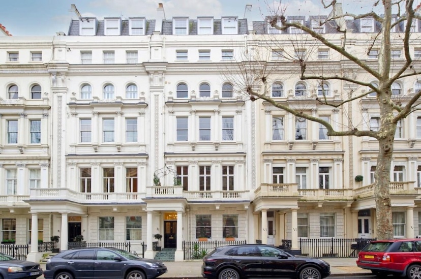 Grand 2 Bedroom Flat Kensington — забронировать отель в Лондоне