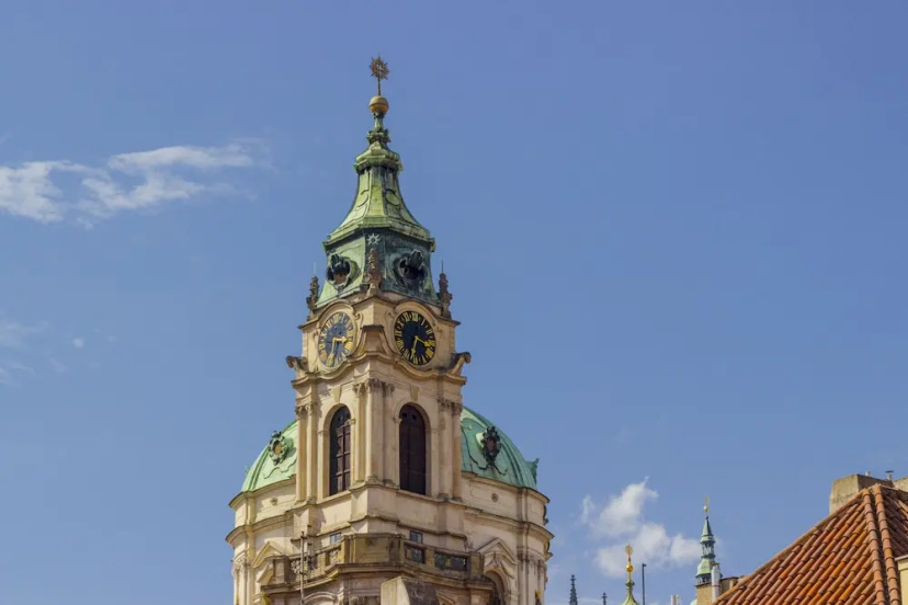 Apartment Charles Bridge — отель с удобным расположением в Праге