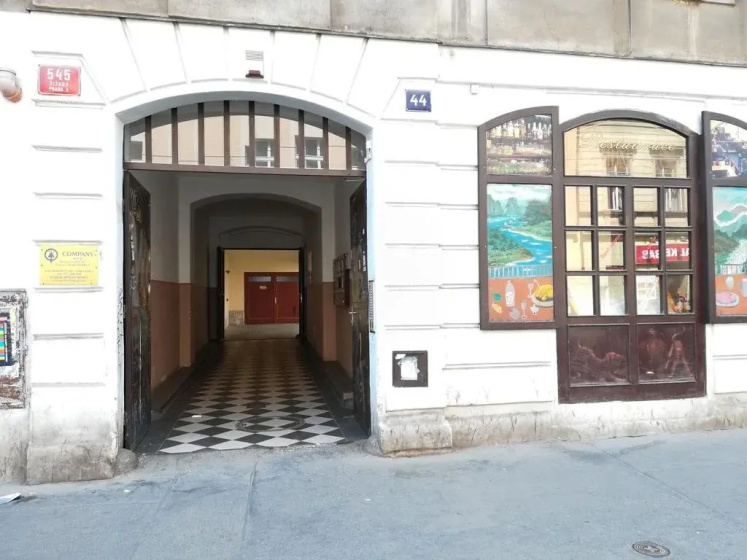 Apartment House Seifertova — отель с удобствами в Праге