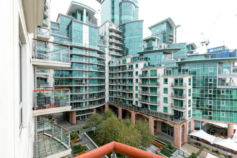 River view Luxury 3bed flat with views — отель с удобствами в Лондоне