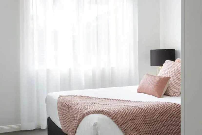 Цены на Sunny Apartment in Quiet and Green Neighbourhood в Сиднее