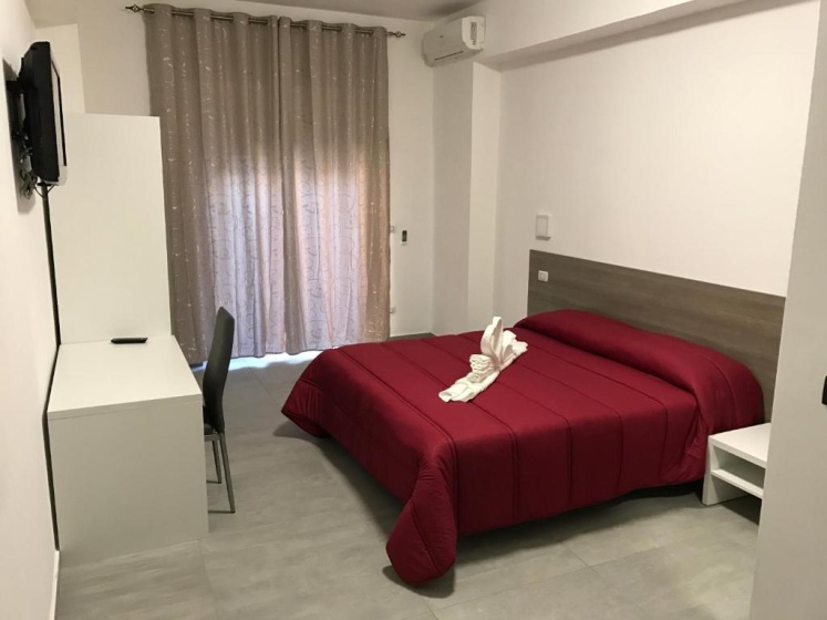 Tiburtina Royal Suites — отель с удобным расположением в Риме