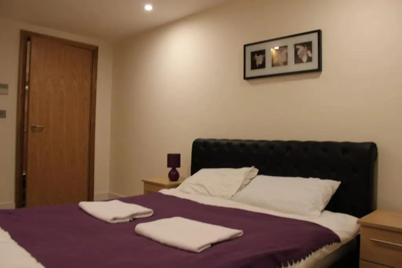 Stylish 3 Bed 2 Bath Apartment Hyde Park — отель с удобствами в Лондоне