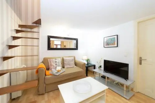 Apartamentos Puerta Del Sol IV — отель с удобствами в Мадриде