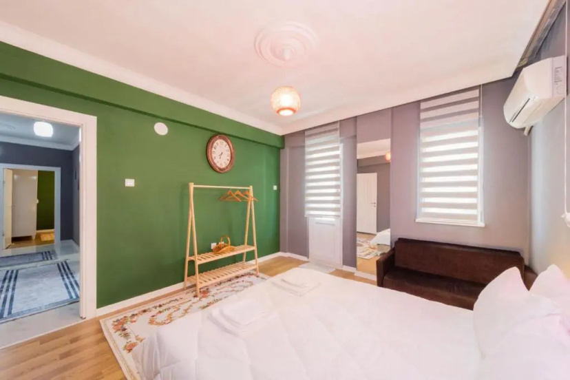 Central Flat Close to the Beach in Muratpasa — комфортный отель в Анталье