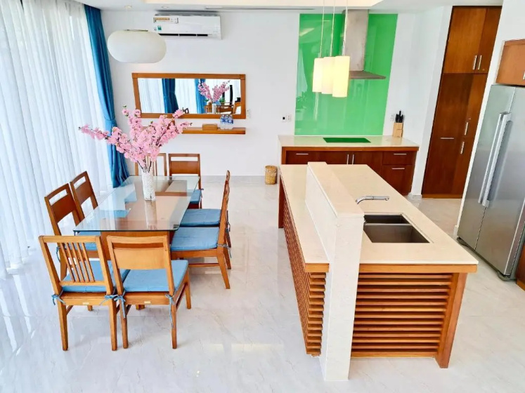 IDC White House Da Nang — отель в Дананге, Вьетнам