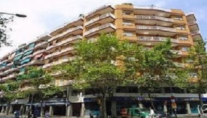 Apartamentos Europa — забронировать отель в Барселоне