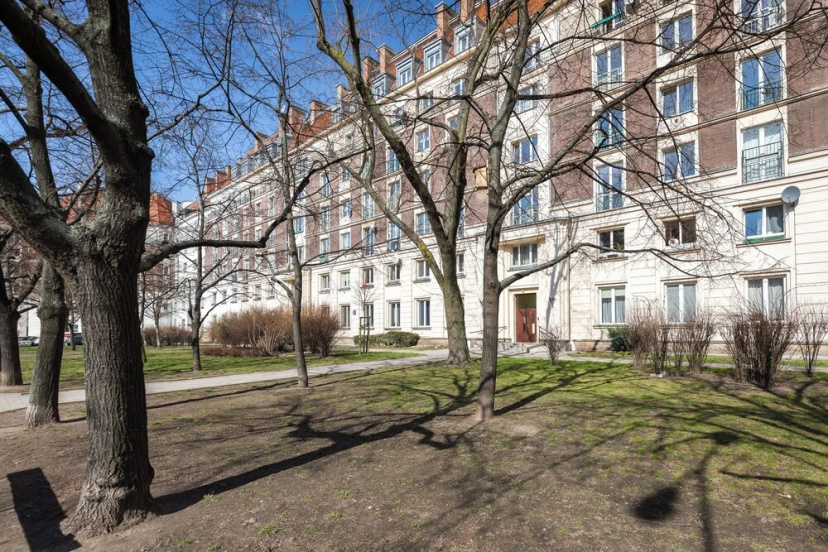 Studio Al. Wyzwolenia 10 by Renters — забронировать отель в Варшаве