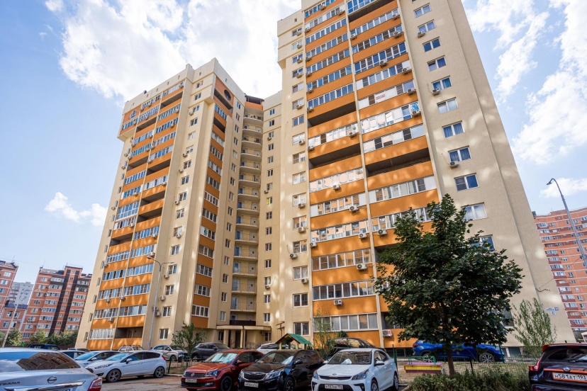 Цены на Апартаменты на улице Домбайская 10 в Краснодаре