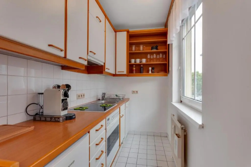 City Apartment Close to Shopping Mile — отзывы гостей и цены