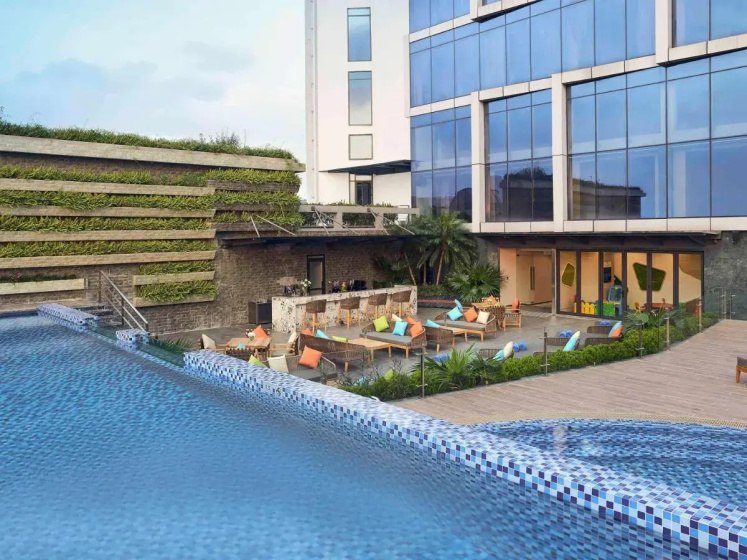 Novotel Hanoi Thai Ha 5 — отель в Ханое, Вьетнам