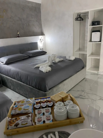 Цены на Ylisea Luxury B&B в Неаполе