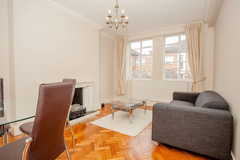 Bright 2 Bedroom Apartment Near Regents Park — комфортный отель в Лондоне
