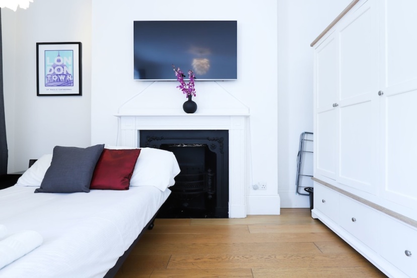 Modern and Bright 1 Bed Apartment in Marylebone — забронировать отель в Лондоне