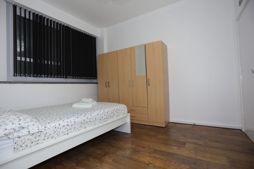 Beautiful 2 beds Woolwich Central Apt — отель с удобствами в Лондоне
