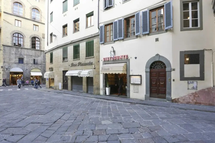 Pontevecchio Stylish Apartment in Florence — комфортный отель в Флоренции