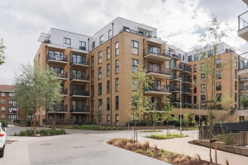 Цены на Luxury 1 Bed Apartment With Balcony In Greenwich в Лондоне