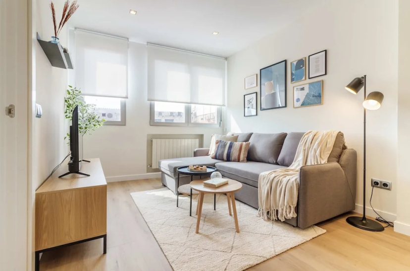 w Remarkable 1BR With Lovely Decor in Justicia — отель с удобным расположением в Мадриде