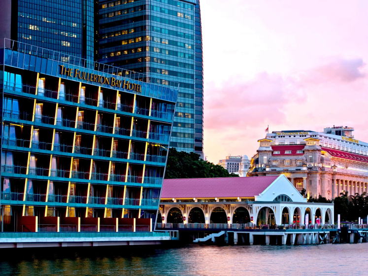 The Fullerton Bay Hotel — отель с удобствами в Сингапур