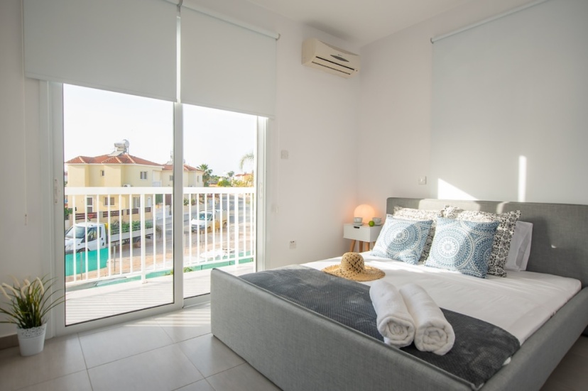 Sea front Villa Dagi - Gorgona Complex — отель с удобствами в Айя-Напа