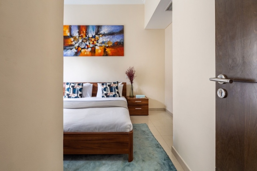 Цены на Elegant and Modern 1BR in Dubai Marina! в Дубае