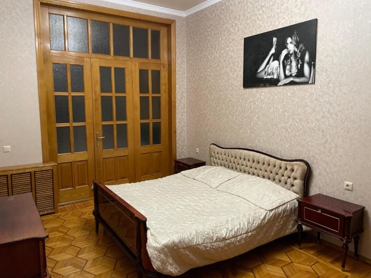 Цены на Three room apartment by sea в Сухуми