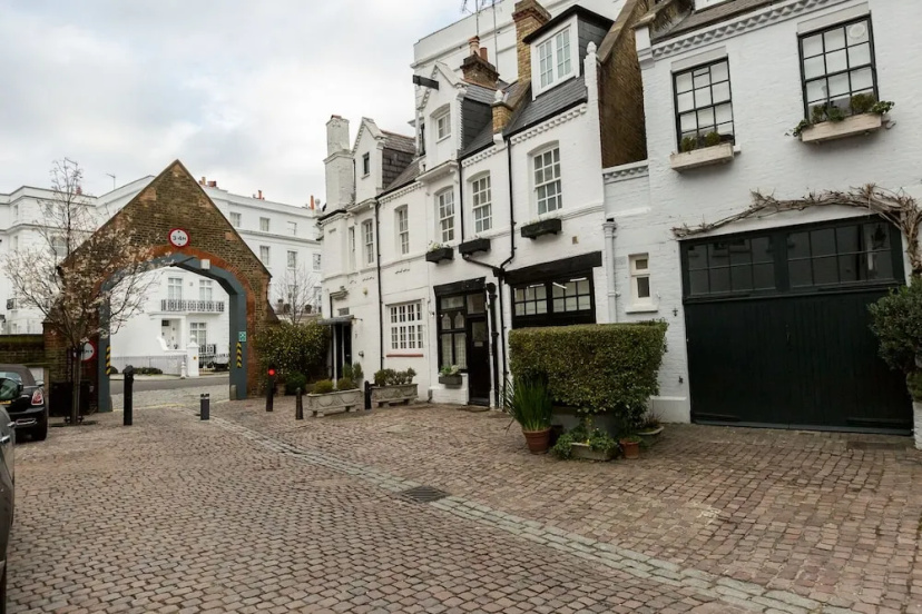 Цены на Gorgeous house in the heart of Chelsea в Лондоне