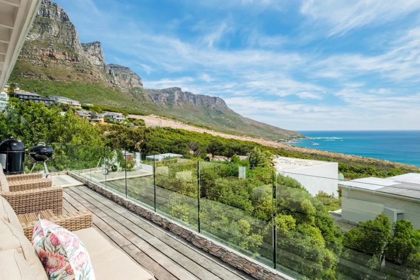 Stylish Camps Bay Home With Sea Views Beleza Villa 2 — отель в Кейптауне, Южноафриканская Республика