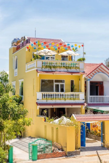 Golden Walls Homestay — комфортный отель в Дананге