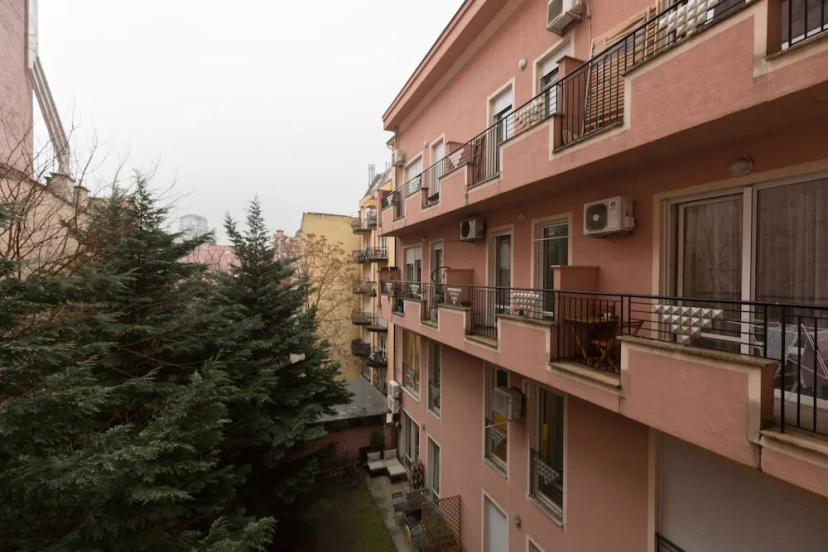 Apartment Red at Synagogue — забронировать отель в Будапеште