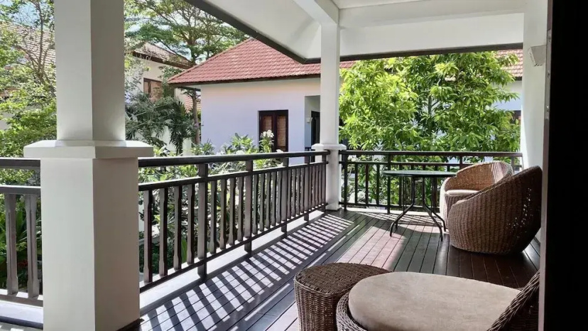 Цены на Luxury Villas - Villa Danang Beach в Дананге