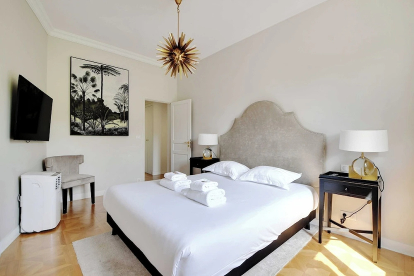 Цены на Chic Apartment - 2br/6p - Trocadero/tour Eiffel в Париже
