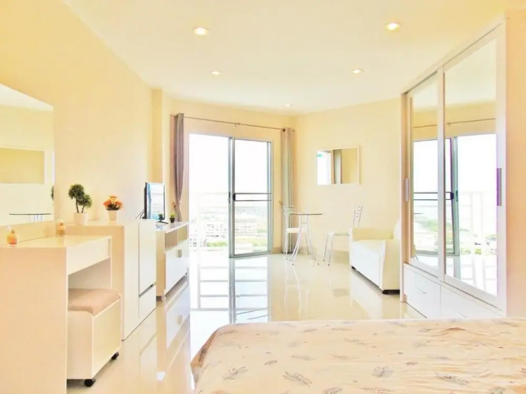 Pattaya Jomtien Holiday Apartments in Jomtien Beach Condominiums — отель с удобствами в Паттайе