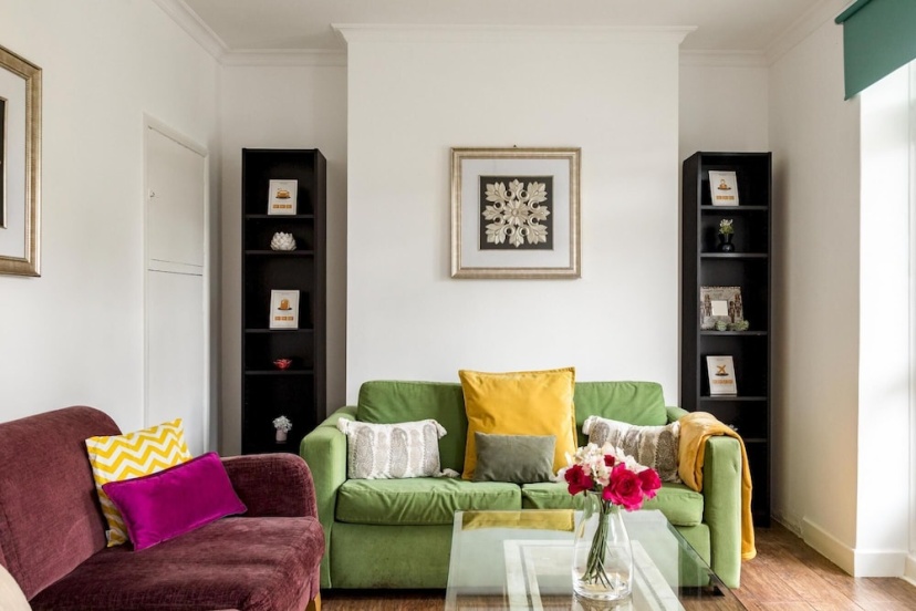 3-bedroom Apartment in Kensington — отель с удобным расположением в Лондоне