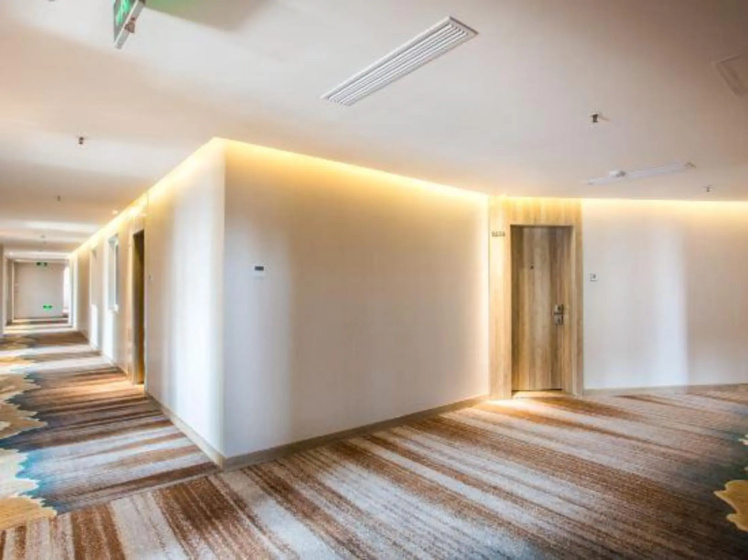 Qingdao Hongyun Hotel — забронировать отель в Циндао
