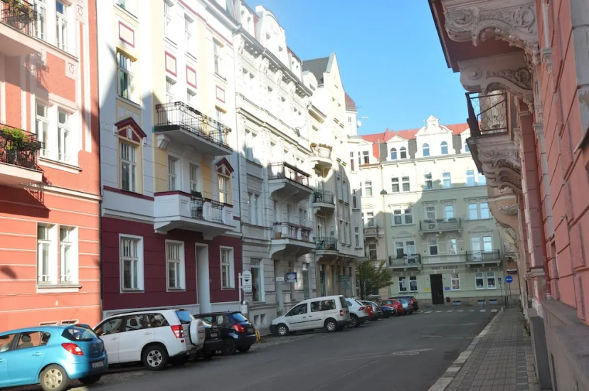 Apartment No. 41 Koptova 5 (Čertův ostrov) — отель с удобным расположением в Карловых Варах