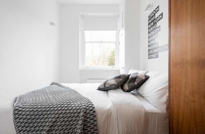The Notting Hill Nook - Bright & Quiet 2BDR Apartment — отзывы гостей и цены